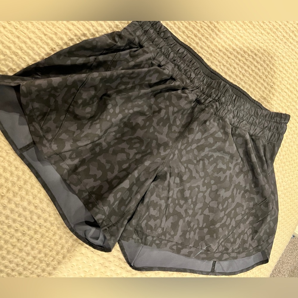 LULULEMON Track That Mid-Rise Lined Short - 5” - Size 12